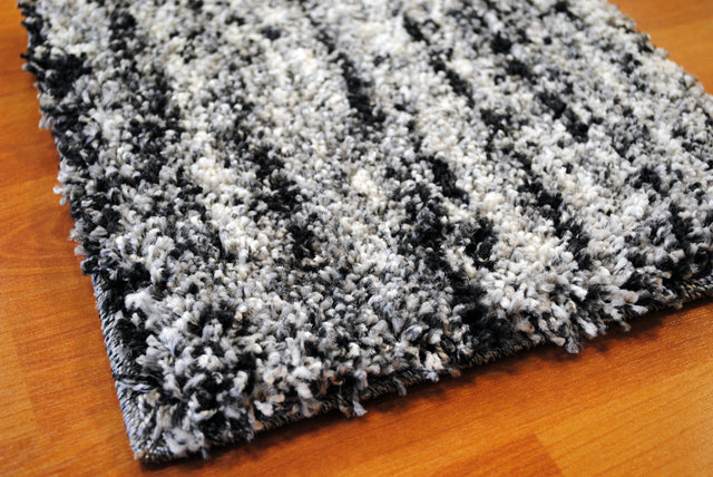 Dynamic Rugs Mehari 23094 Black / White Rugs - corner detail