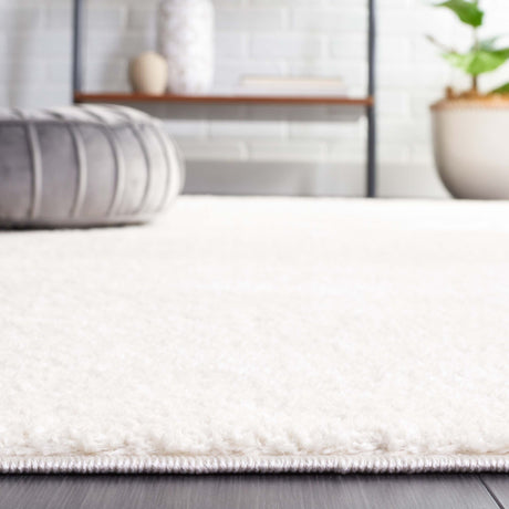 Safavieh Melody Mel108A Ivory Rug.