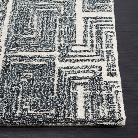 Safavieh Metro Met177Z Black/Ivory Rug.