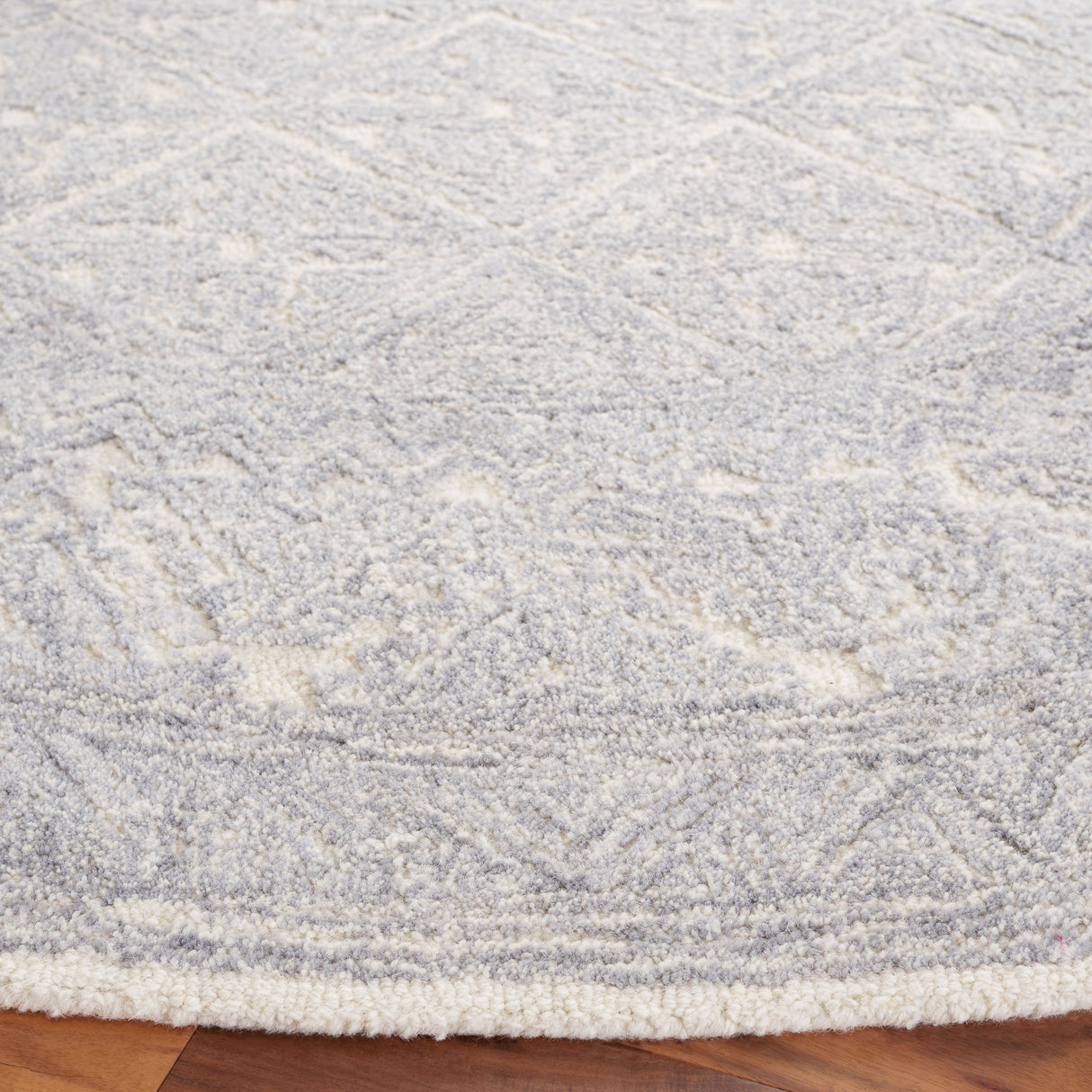 Safavieh Metro Met183F Grey/Ivory Rug.