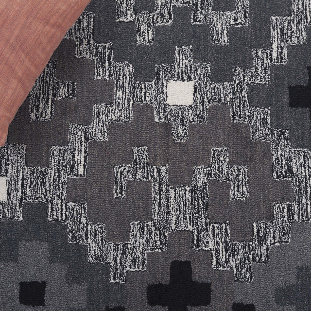 Safavieh Metro Met380Z Black/Ivory Rug.