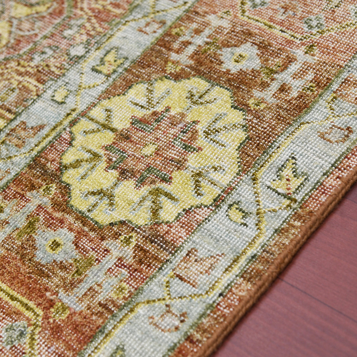 Amer Milano MIL-14 Carrot area rug - profile view