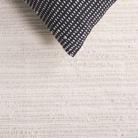 Safavieh Mila Mil220A Ivory/Light Grey Rug.