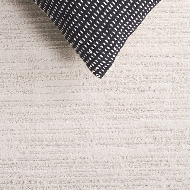 Safavieh Mila Mil220A Ivory/Light Grey Rug.