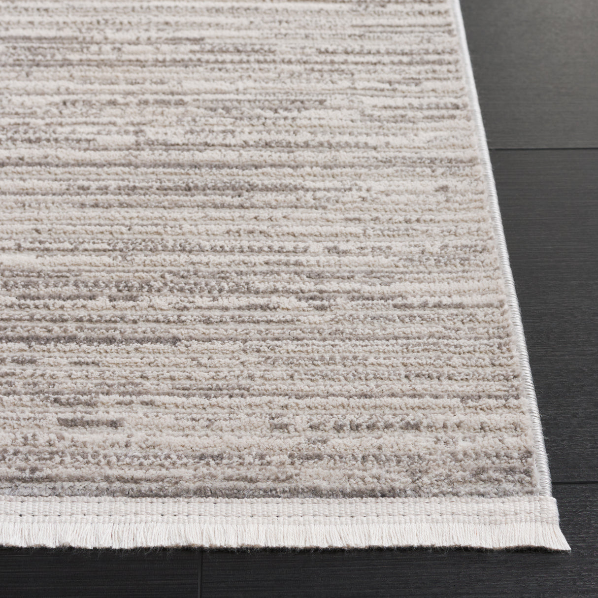 Safavieh Mila Mil224F Grey/Ivory Rug.