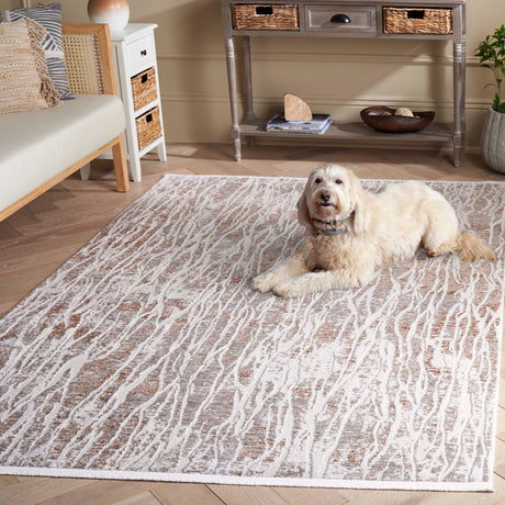 Safavieh Mila Mil232B Beige/Grey Rug.