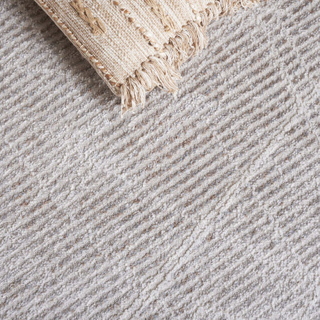 Safavieh Mila Mil236F Grey/Ivory Rug.