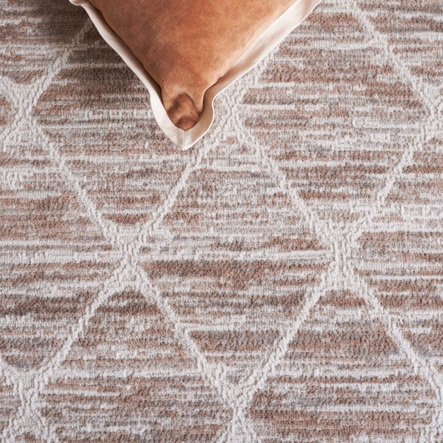 Safavieh Mila Mil240B Beige/Ivory Rug.