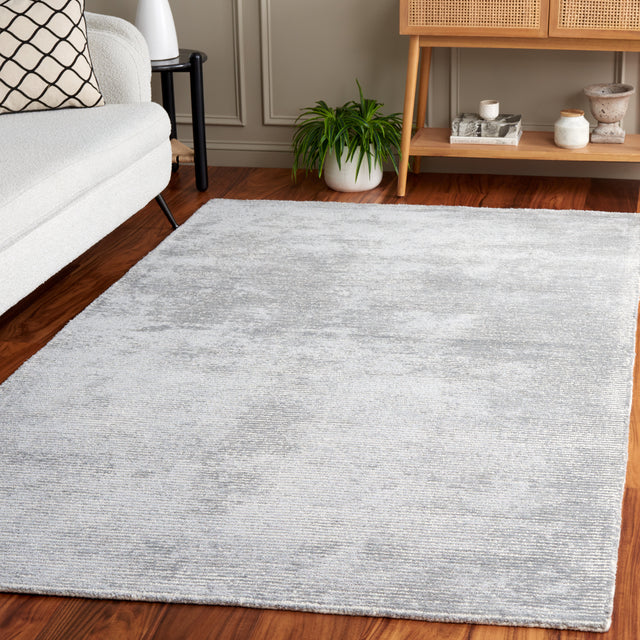 Safavieh Mirage Mir475G Light Grey Rug.