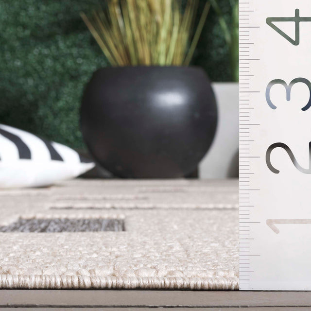 Safavieh Milos Mlo108A Beige/Grey Rug.