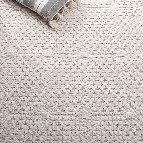 Safavieh Milos Mlo112B Beige Rug.