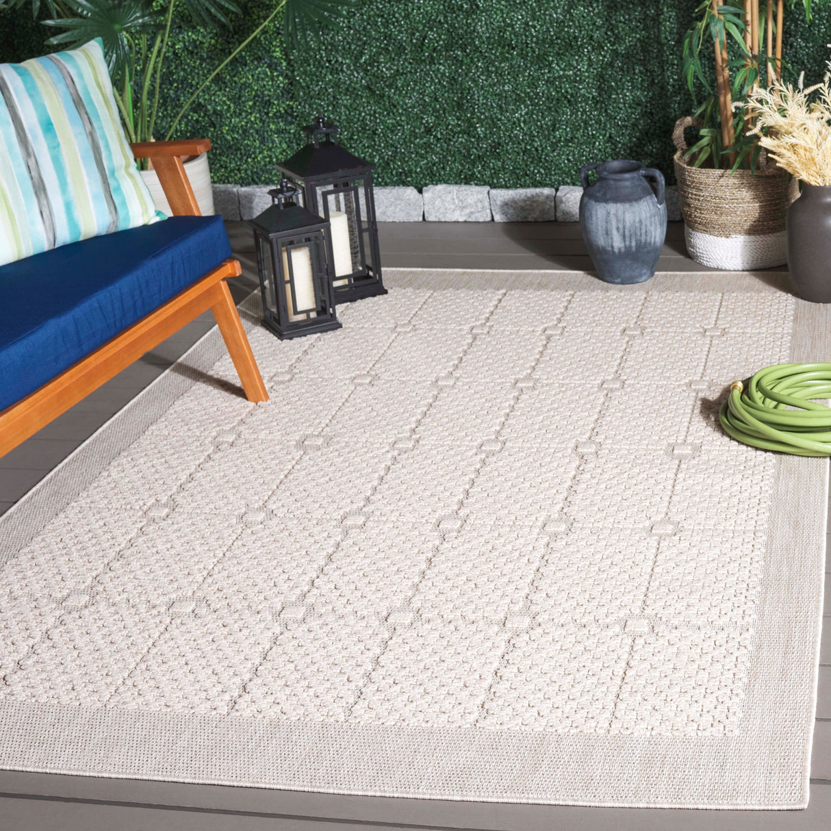 Safavieh Milos Mlo112B Beige Rug.