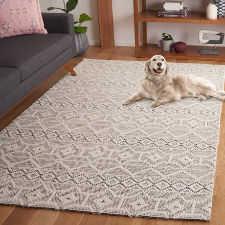 Safavieh Marbella Mrb453F Grey/Ivory Rug.