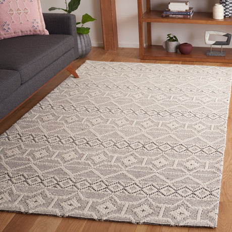 Safavieh Marbella Mrb453F Grey/Ivory Rug.