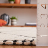 Safavieh Marbella Mrb454Z Black/Ivory Rug.
