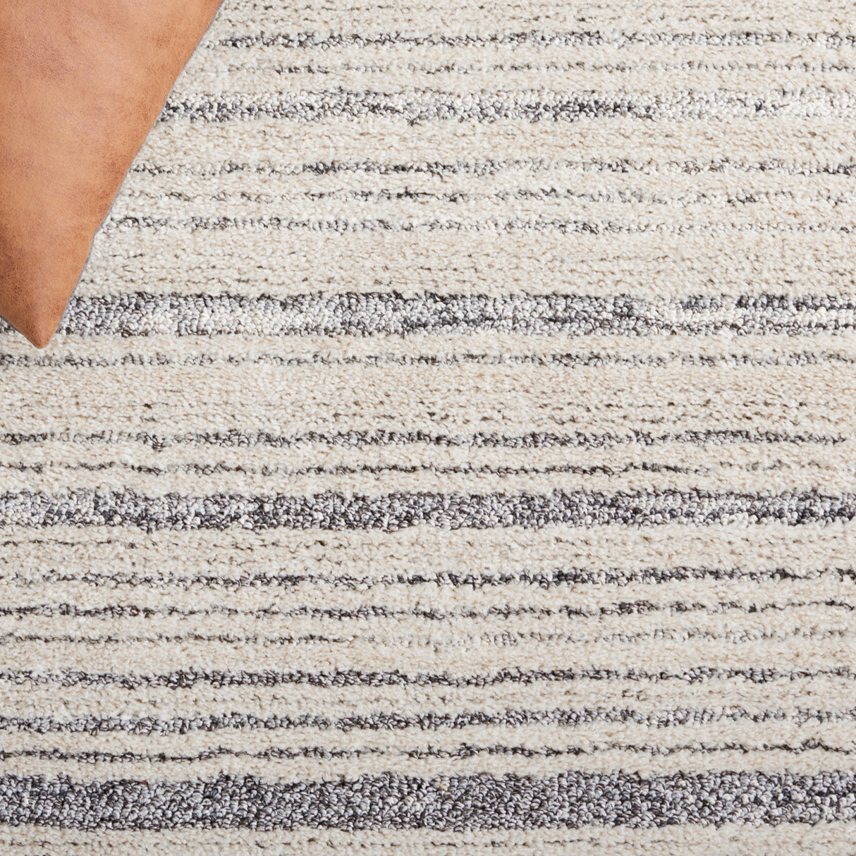 Safavieh Martha Stewart Lucia Shag Msr0754A Ivory/Dark Grey Rug.