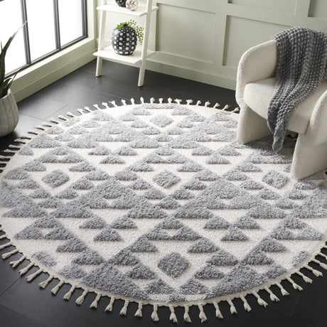 Safavieh Moroccan Tassel Shag Mts688G Grey/Ivory Rug.