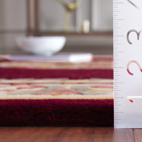 Safavieh Naples Na901Q Red/Ivory Rug.