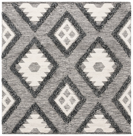 Safavieh Natura Nat203A Black/Ivory Rug.