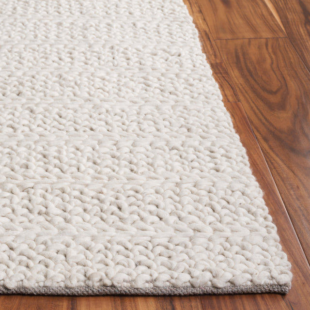 Safavieh Natura Nat702A Ivory Rug.