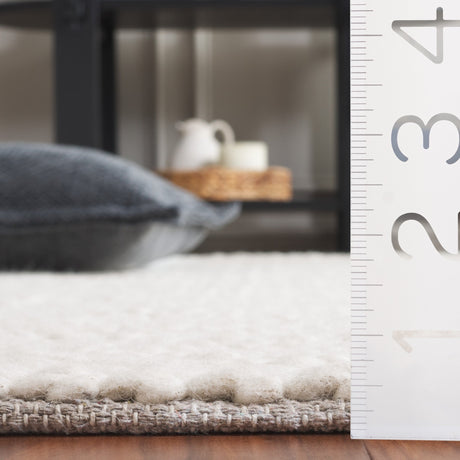 Safavieh Natura Nat704A Ivory Rug.