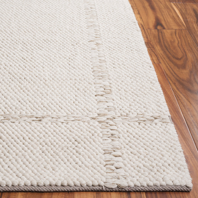 Safavieh Natura Nat705A Ivory Rug.