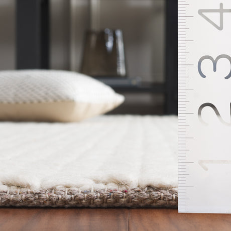 Safavieh Natura Nat707A Ivory Rug.