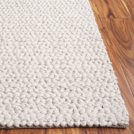 Safavieh Natura Nat718A Ivory Rug.