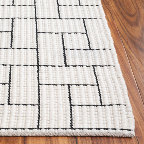 Safavieh Natura Nat719A Ivory/Black Rug.