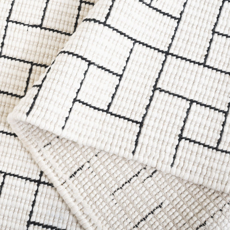 Safavieh Natura Nat719A Ivory/Black Rug.