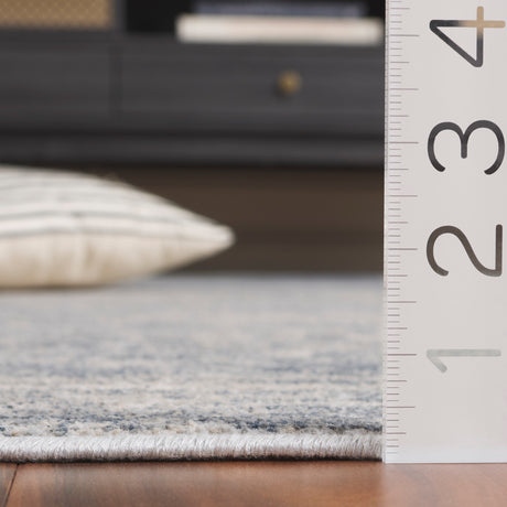 Safavieh Noble Nbl633-7680 Light Blue/Ivory Rug.