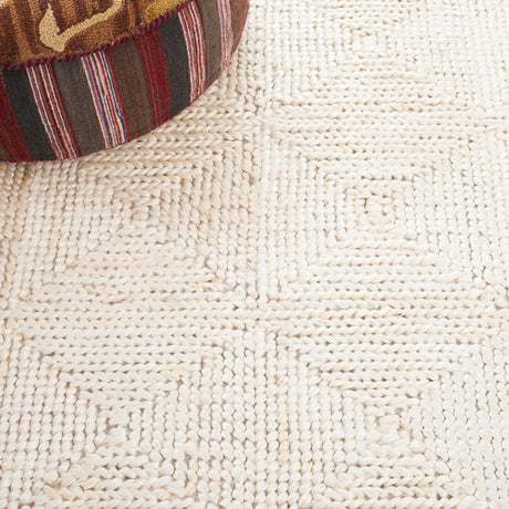 Safavieh Natural Fiber Nf517A Bleach/Ivory Rug.