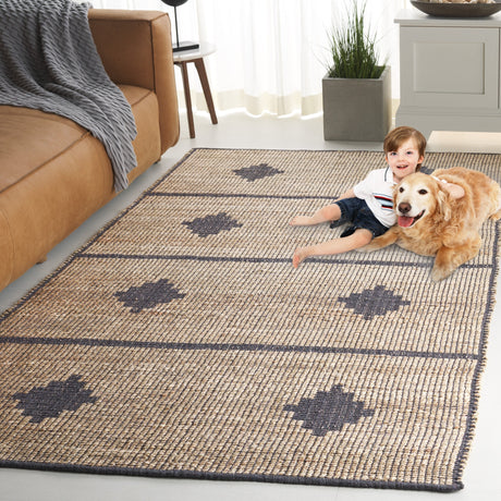 Safavieh Natural Fiber Nf878F Natural/Grey Rug.