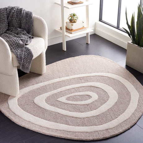 Safavieh Novelty Nov154B Beige/Ivory Rug.