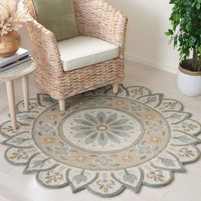 Safavieh Novelty Nov609B Beige/Ivory Rug.