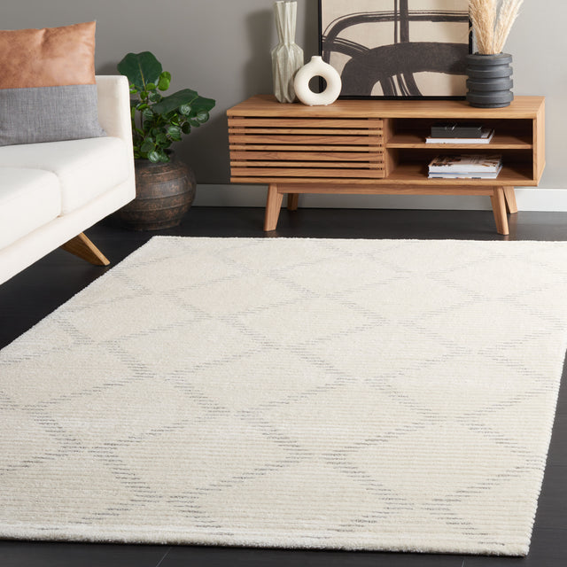 Safavieh Neptune Npe858A Ivory/Grey Rug.