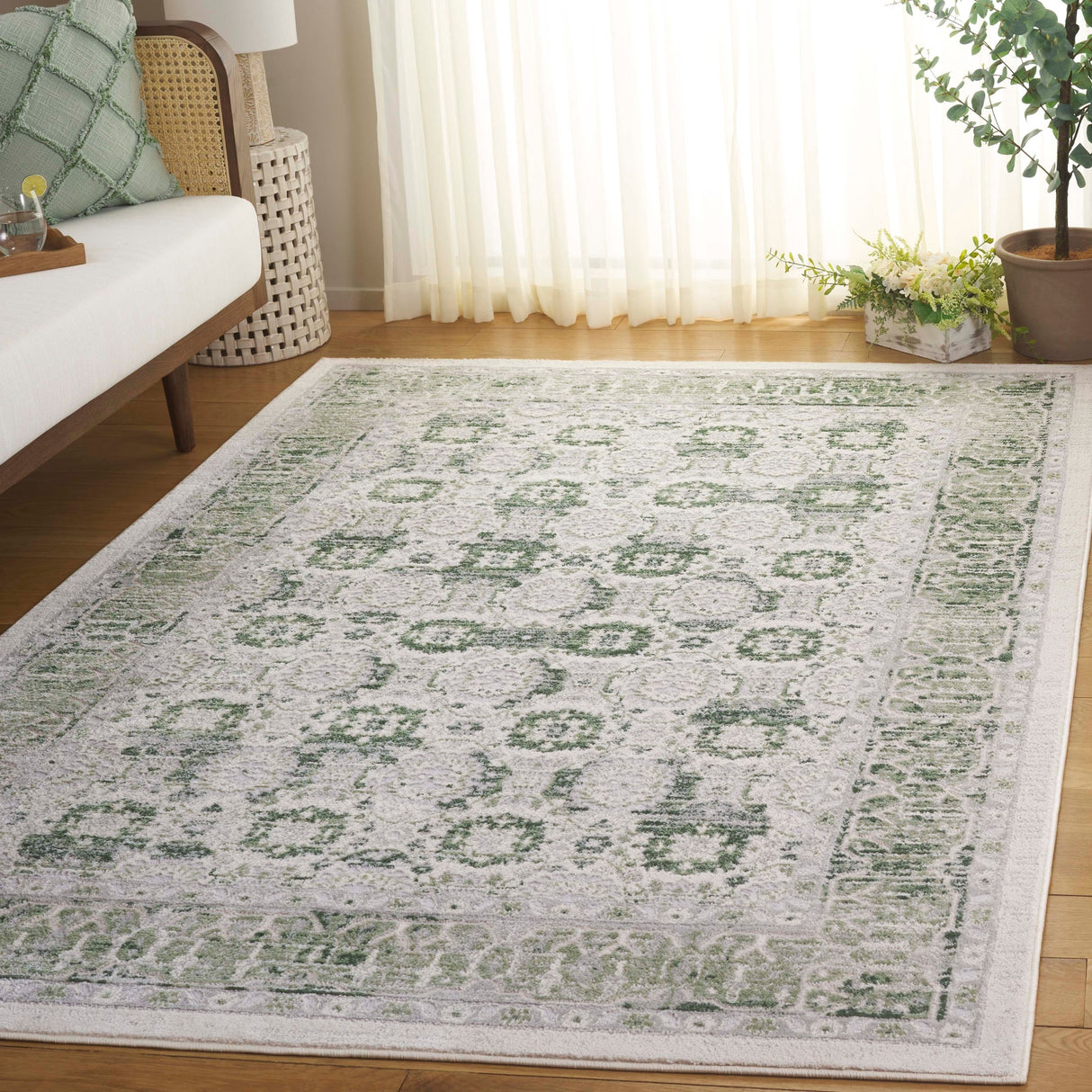 Safavieh Prestige Pte112A Ivory/Light Green Rug.