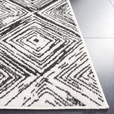Safavieh Pyramid Pyr225A Ivory/Black Rug.