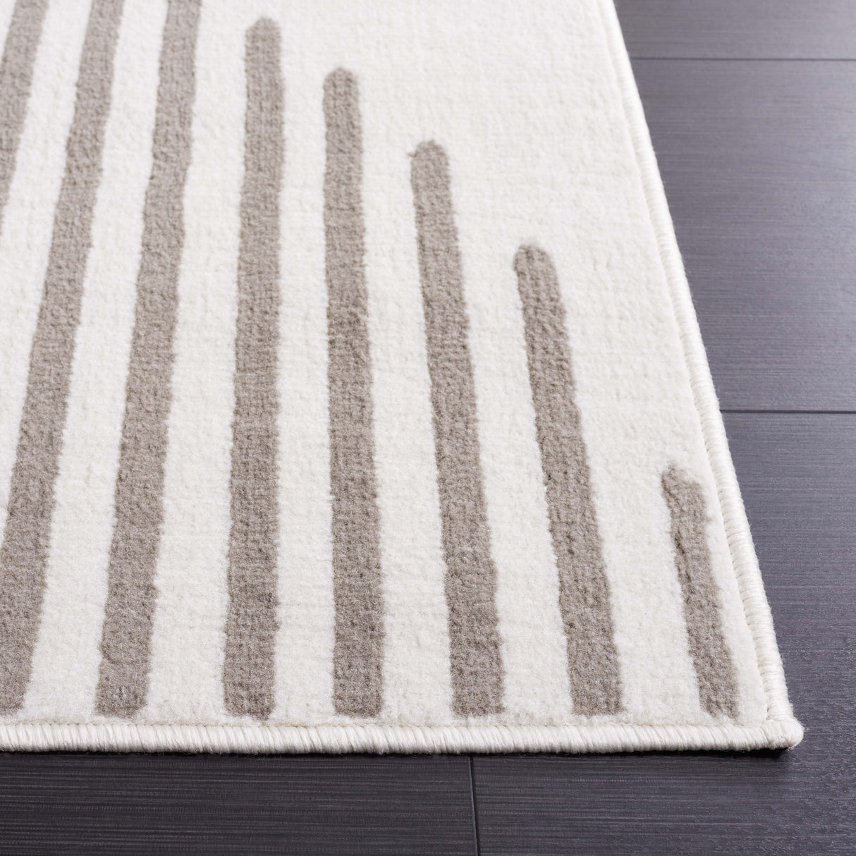 Safavieh Pyramid Pyr243A Ivory/Grey Rug.