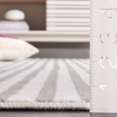 Safavieh Pyramid Pyr243A Ivory/Grey Rug.
