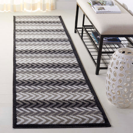 Safavieh Pyramid Pyr247F Grey/Ivory Black Rug.
