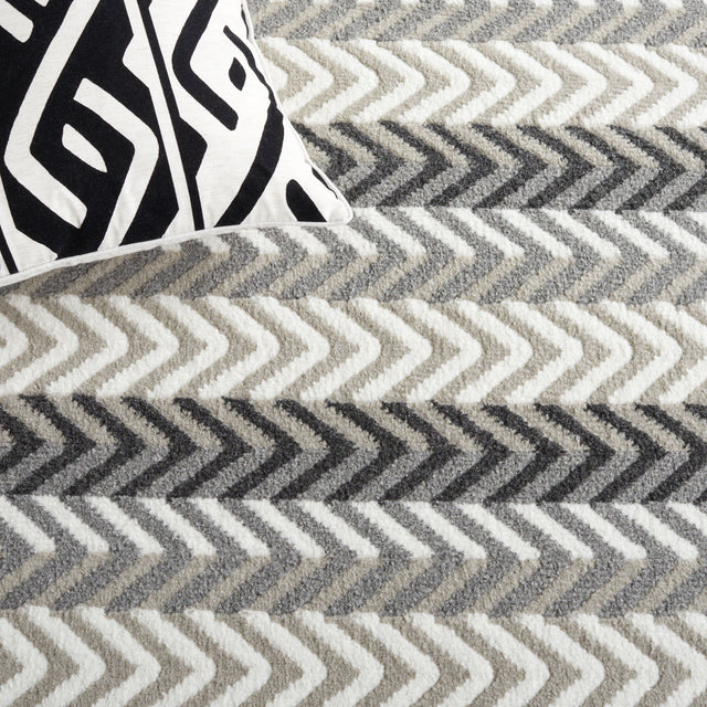 Safavieh Pyramid Pyr247F Grey/Ivory Black Rug.