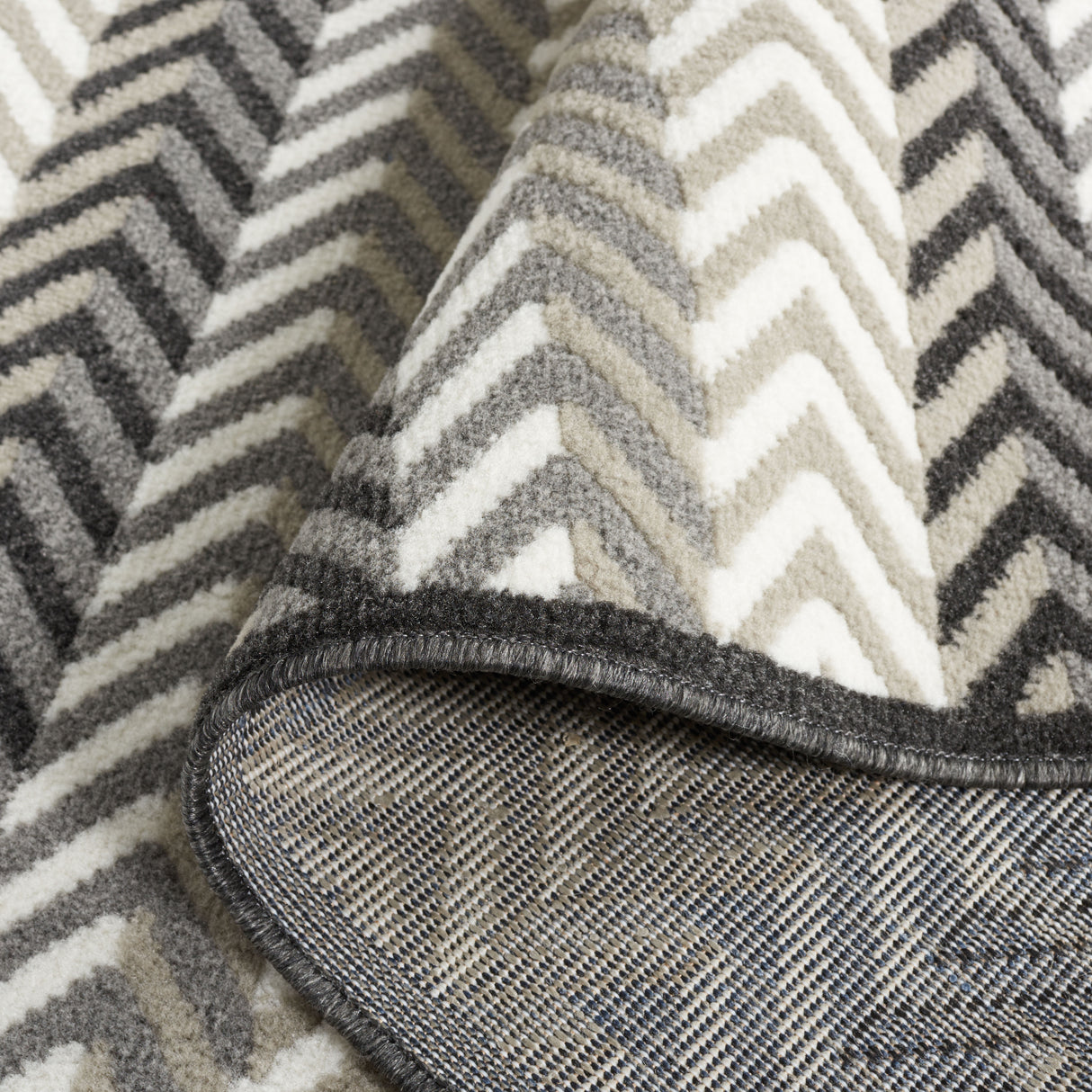 Safavieh Pyramid Pyr247F Grey/Ivory Black Rug.