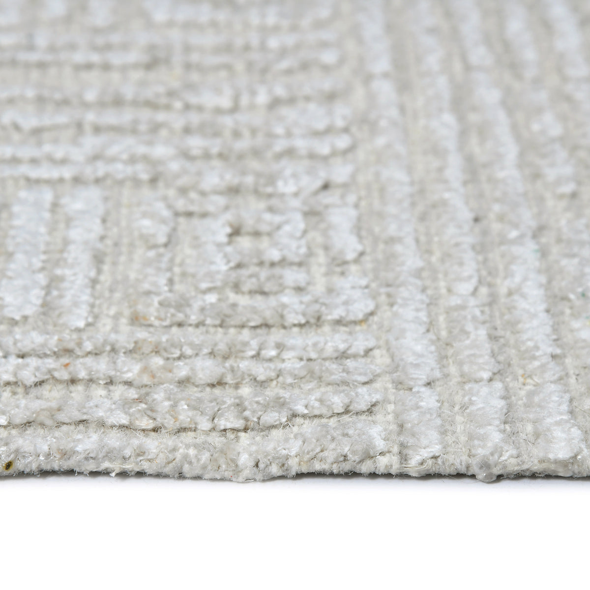 Amer Quartz QUA-1 Ivory area rug - profile view