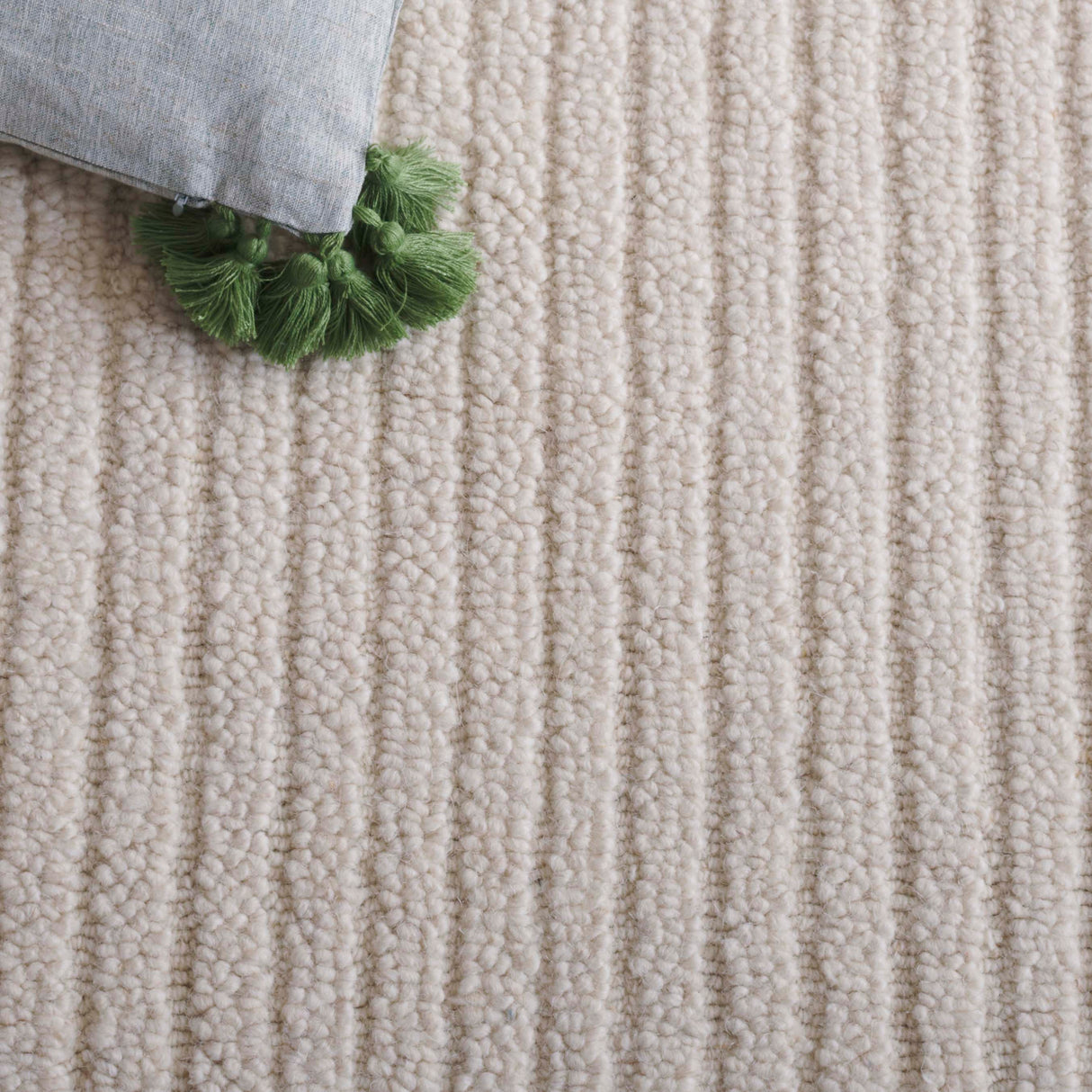 Safavieh Rodeo Drive Rd377A Ivory/Beige Rug.
