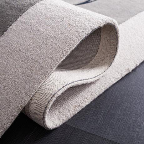 Safavieh Rodeo Rd401G Grey/Silver Rug.