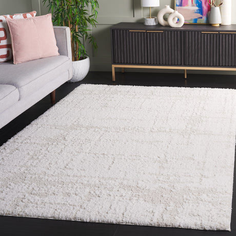 Safavieh Rumi Shag Rms122A Ivory/Light Beige Rug.