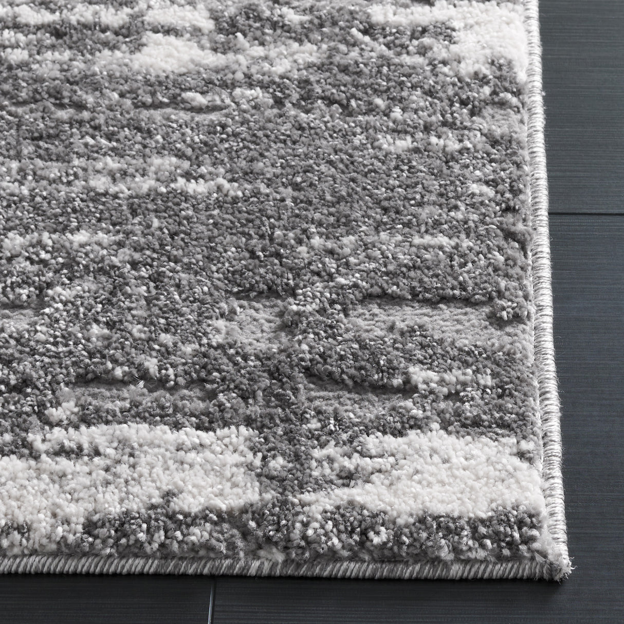Safavieh Ravine Shag Rve360F Dark Grey/Ivory Rug.
