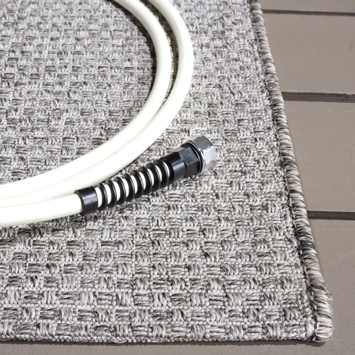 Safavieh Sisal All-Weather Saw640F Light Grey Rug.