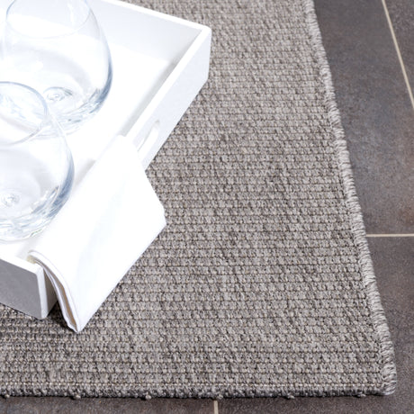 Safavieh Sisal All-Weather Saw642F Grey Rug.